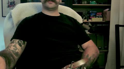 imnothuman22 online show from December 15, 8:55 am