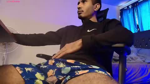 Daniel   thumb up me please its important Im new INDEPENDENT MODEL online show from July 19, 8:48 pm
