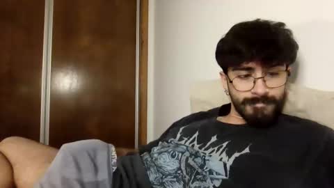 Snapshot of incubusszz chatting on February 1, 4:24 am incubus online show from February 1, 4:24 am