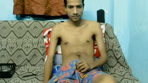 Snapshot of indian_bengali_boy chatting on September 19, 7:46 pm Suman Leo online show from September 19, 7:46 pm