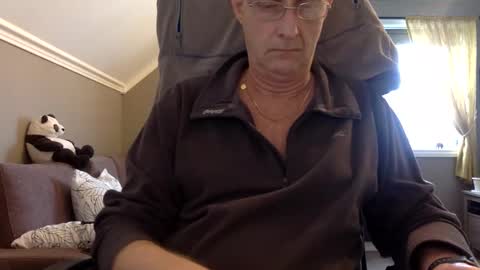 insignia20 online show from January 27, 12:05 pm