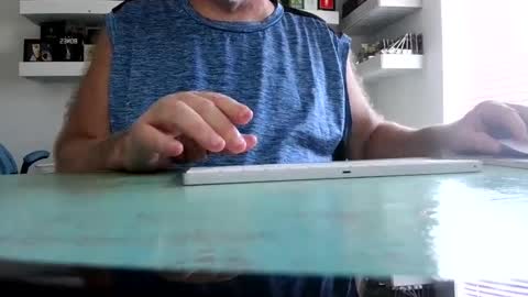 Snapshot of irishdudeloveoib chatting on September 24, 8:29 pm Irishdudelove online show from September 24, 8:29 pm