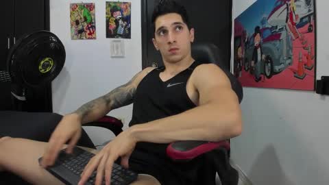 Snapshot of ironflex1 chatting on October 22, 8:23 pm Jake online show from October 22, 8:23 pm
