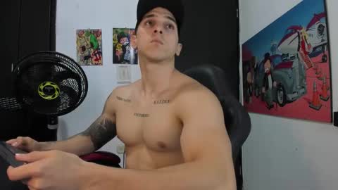 Snapshot of ironflex1 chatting on October 14, 9:22 pm Jake online show from October 14, 9:22 pm