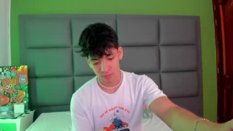 Snapshot of isaac_cryston chatting on February 13, 7:52 pm isaac_cryston online show from February 13, 7:52 pm