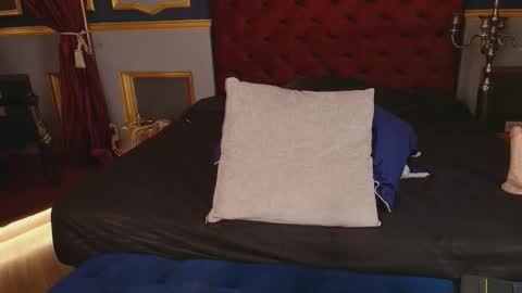 isaac_grimm online show from December 20, 4:08 am