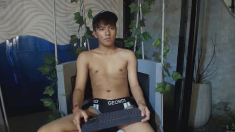 isaac_grimm online show from March 25, 3:21 am