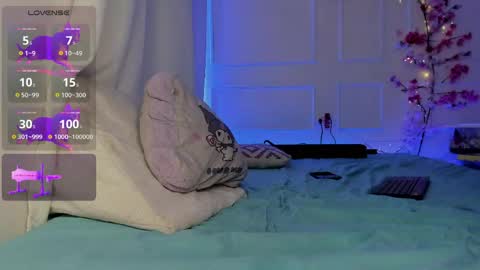 isaac online show from April 21, 9:21 pm