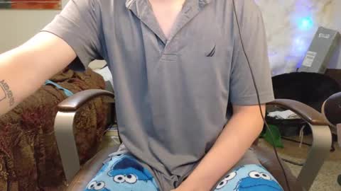 isaac online show from October 8, 9:52 pm