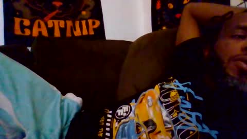 islandmaker online show from February 28, 3:27 am