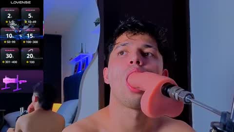 Issac online show from November 8, 5:43 am