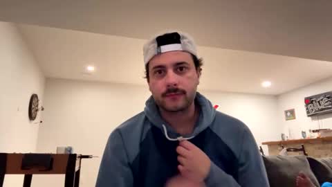 italianladd online show from November 19, 7:08 am