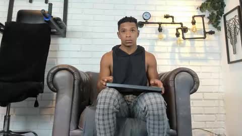 Italo Moore online show from September 15, 11:22 am