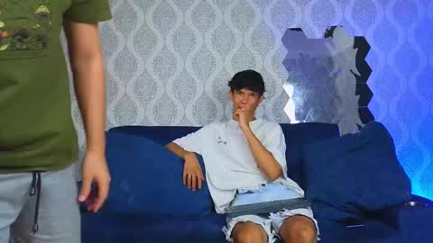 Ithan and Friends online show from March 5, 1:17 pm