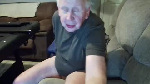 itsmehere2022 online show from January 14, 5:56 am