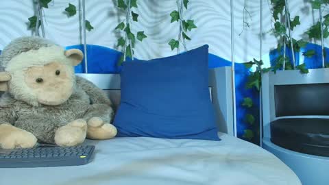 itszairen online show from May 30, 5:29 am