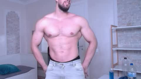 IvanHydee online show from September 17, 4:46 am