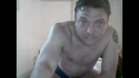 Snapshot of izealvaro chatting on September 13, 1:06 am izealvaro online show from September 13, 1:06 am