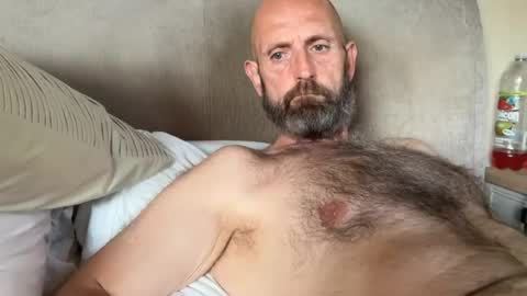 izzysboytoy1 online show from June 19, 6:57 pm