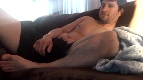 j318906 online show from April 2, 9:22 pm