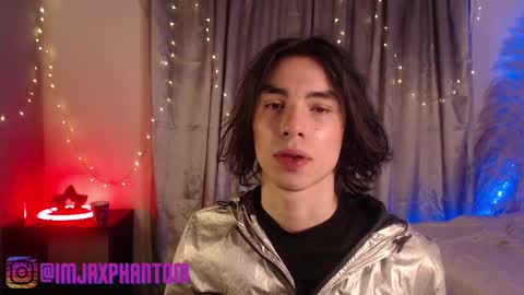 Snapshot of j_a_x_x_x_o_n chatting on March 3, 6:35 am Hey im Jaxxxon check my info online show from March 3, 6:35 am