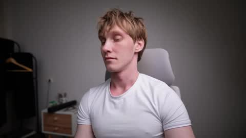 Danny online show from April 20, 10:23 pm