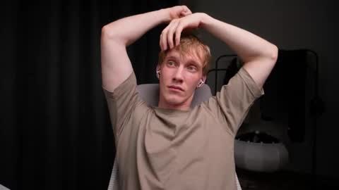 Danny online show from November 5, 7:05 pm