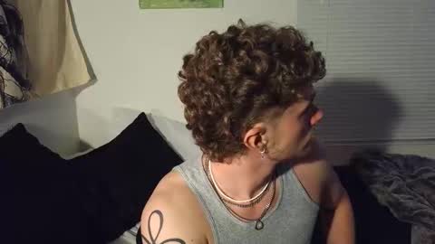 j_crisp online show from February 11, 5:34 am