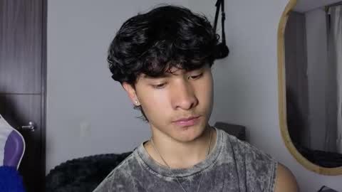 Noah online show from December 17, 9:21 pm