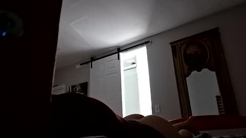 jaburgett1979 online show from April 26, 5:49 am