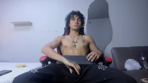 Jackes Taylor online show from April 21, 6:52 am