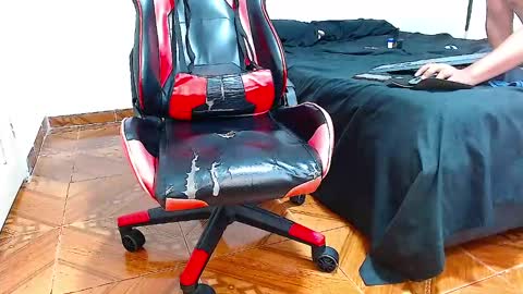 Jackson online show from December 18, 11:51 pm