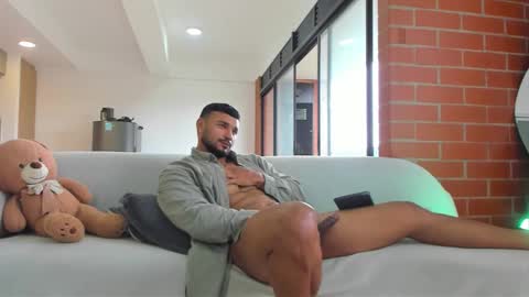 Jackson Wayne online show from December 21, 1:30 pm