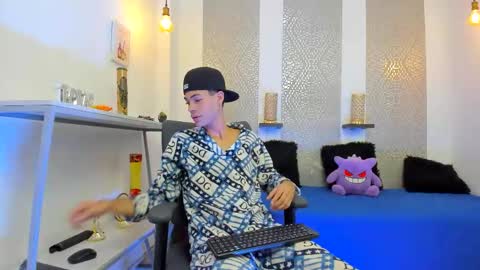 jacob_blackwell online show from November 3, 7:37 pm