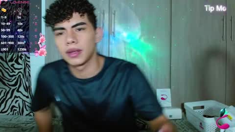 javi15  online show from December 14, 6:35 am