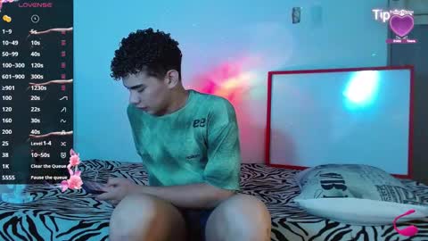 javi15  online show from September 12, 7:08 am