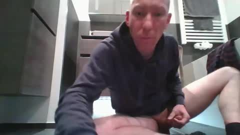 jak_81 online show from November 4, 4:08 pm