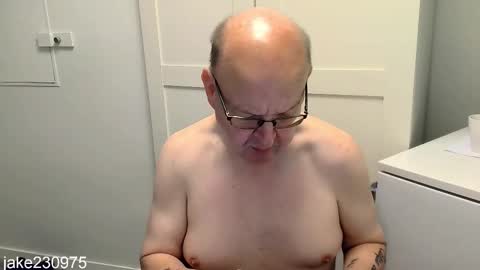 Jake2309 online show from October 17, 8:35 pm