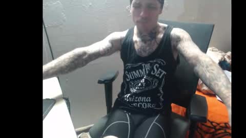 showingitoff online show from October 22, 4:05 am