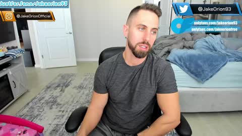 Snapshot of jakeorion chatting on December 7, 6:37 pm Jake Orion online show from December 7, 6:37 pm