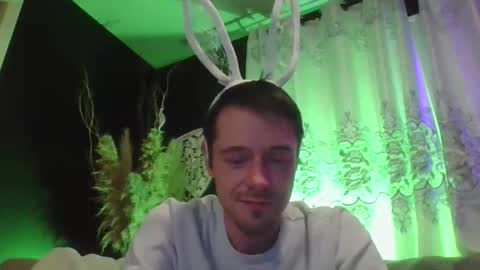 JakJakRabbit online show from November 15, 1:18 am