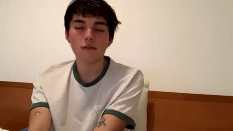 Snapshot of jalogan chatting on January 21, 9:15 pm August online show from January 21, 9:15 pm