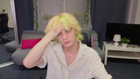 JameMiller online show from March 27, 9:16 pm