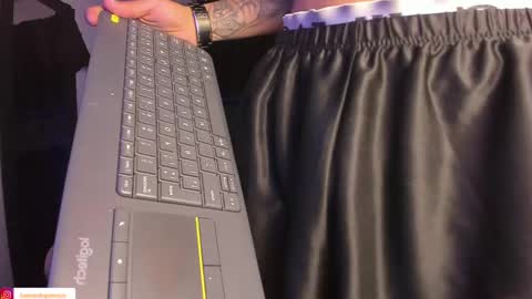 LeonardoInsta LeonardoperezcoPvt open online show from February 22, 11:54 pm