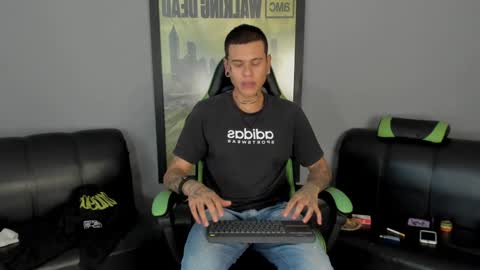Snapshot of jamesinked_ chatting on January 6, 7:24 pm Jamesinked  online show from January 6, 7:24 pm
