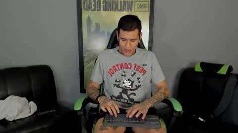 Snapshot of jamesinked_ chatting on January 28, 4:08 pm Jamesinked  online show from January 28, 4:08 pm