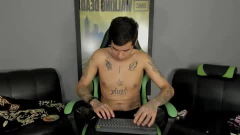 Snapshot of jamesinked_ chatting on March 9, 9:25 pm Jamesinked  online show from March 9, 9:25 pm