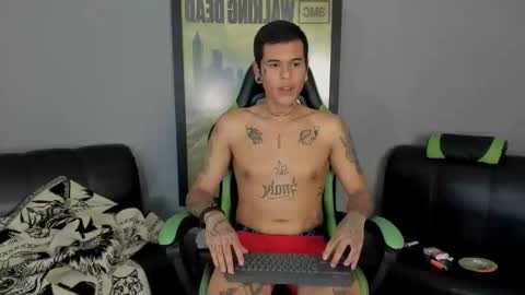 Snapshot of jamesinked_ chatting on February 18, 8:26 pm Jamesinked  online show from February 18, 8:26 pm