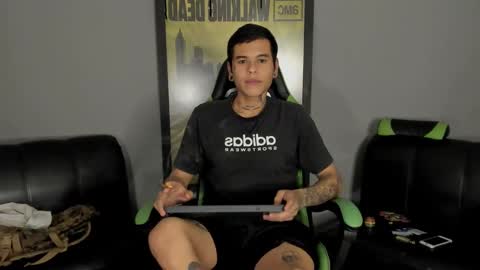 Snapshot of jamesinked_ chatting on March 4, 5:32 am Jamesinked  online show from March 4, 5:32 am