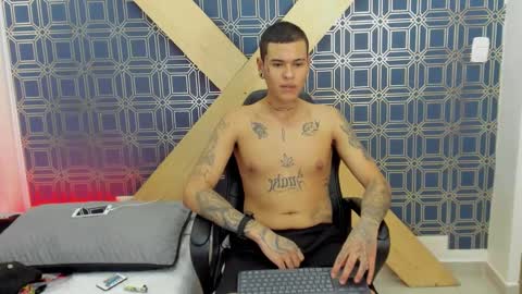 Snapshot of jamesinked_ chatting on January 10, 5:24 pm Jamesinked  online show from January 10, 5:24 pm